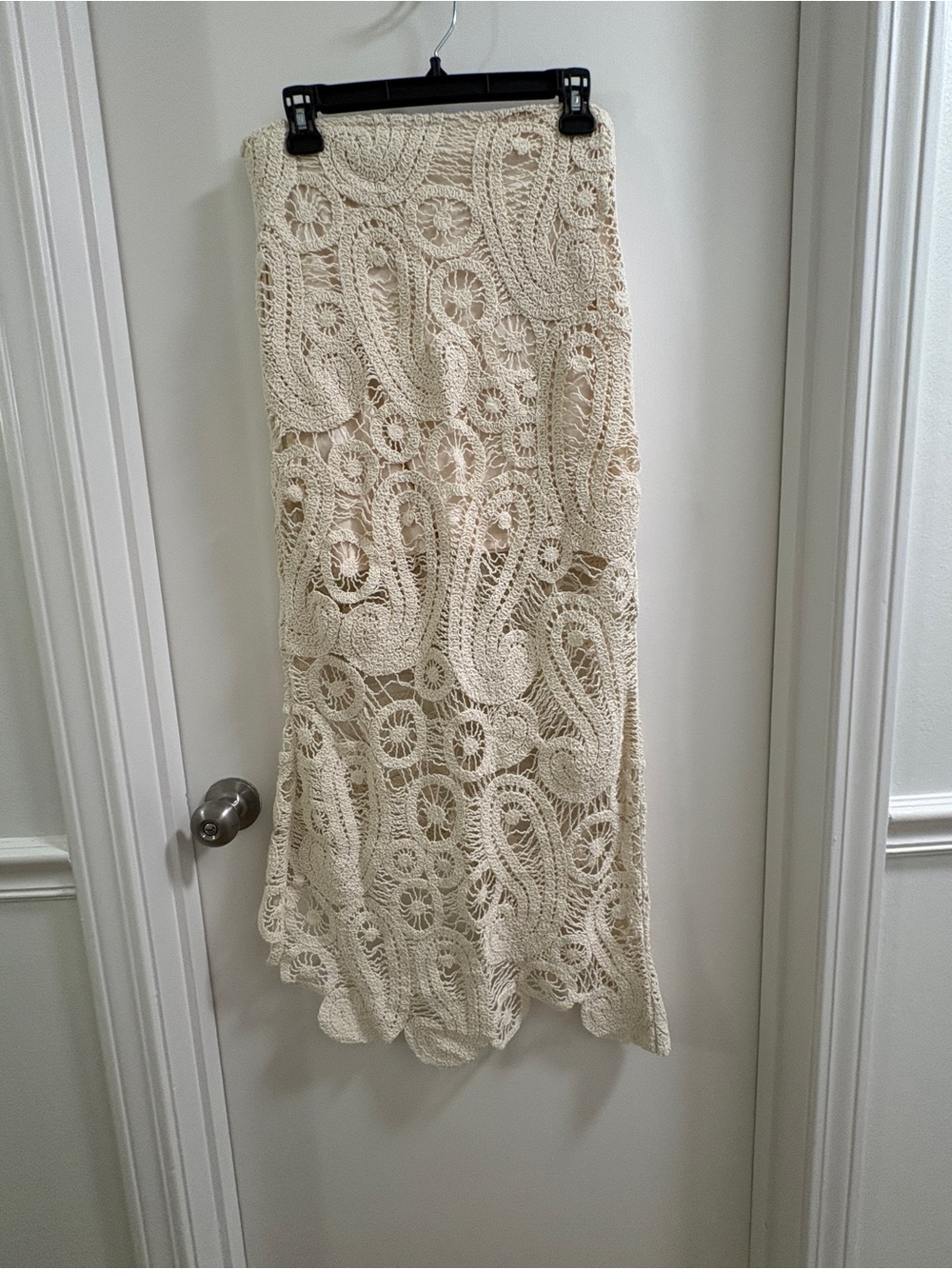Zara Asymmetrical Scalloped Crochet Midi Skirt - Cream - Medium - NWT - Picture 3 of 8